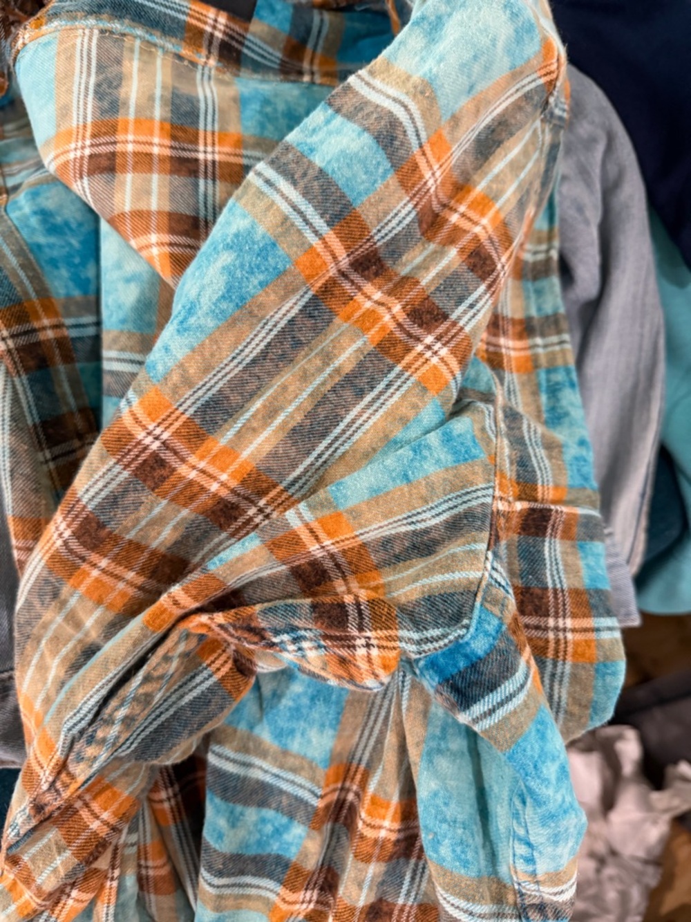 Angry Minnow Vintage Beach Print Plaid Flannel - Turquoise & Orange - Large - Picture 2 of 4